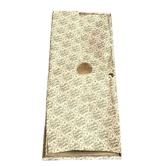 Vintage Franklin Mint Heirloom Musical Porcelain Doll Renata 1985. - Picture 8 of 11